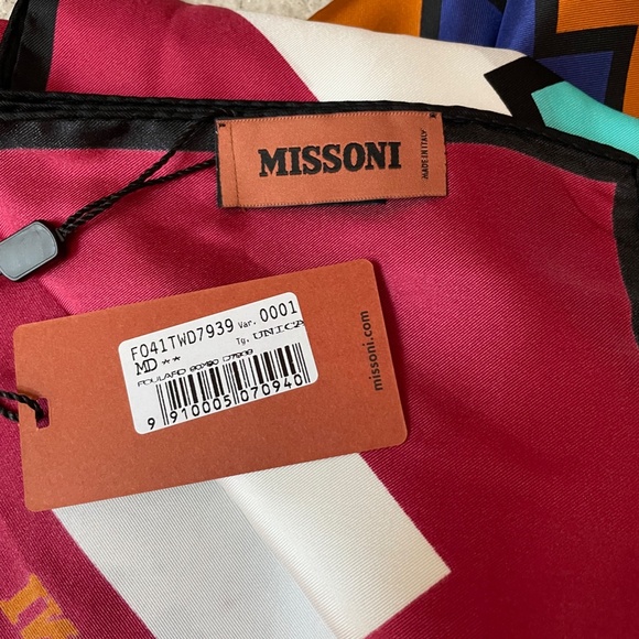 Made In Italy Silk Missoni Scarf from MISSONI - Picture 6 of 7